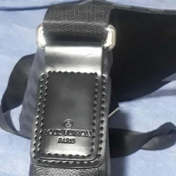 AUTHENTIC Louis-Vuitton District Damier unisex NWT - Picture 4 of 7